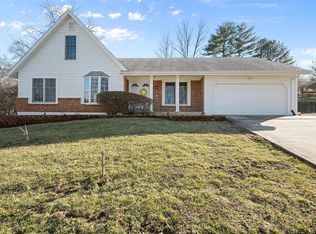 1378 Still House Creek Rd, Chesterfield, MO 63017