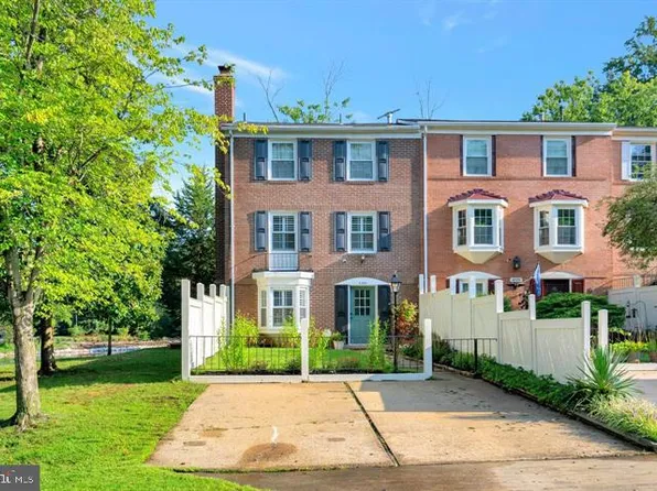 4340 Birchlake Ct, Alexandria, VA 22309