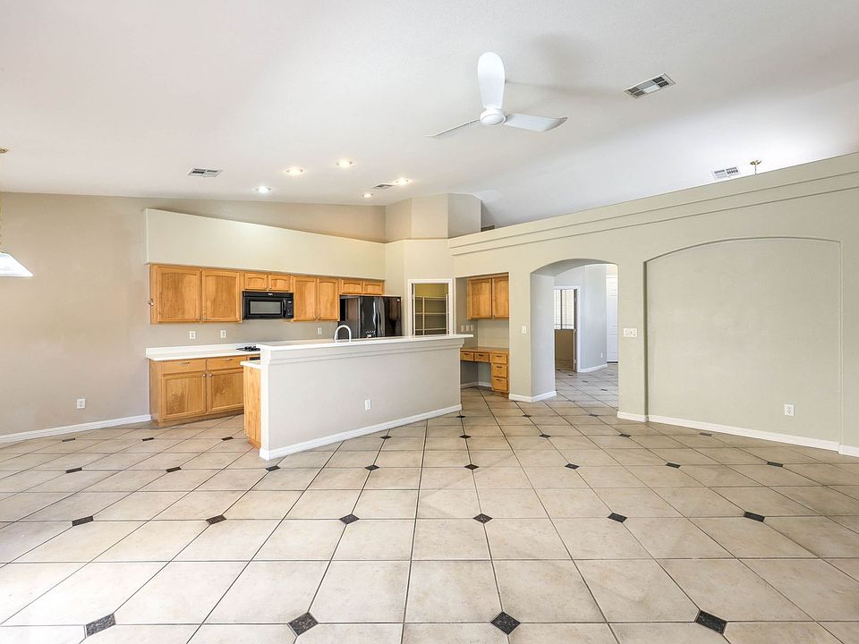 1st image of 1158 Mirage Lake St