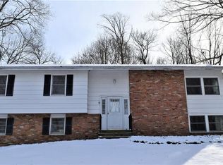 8 Raymond Rd, North Salem, NY 10560