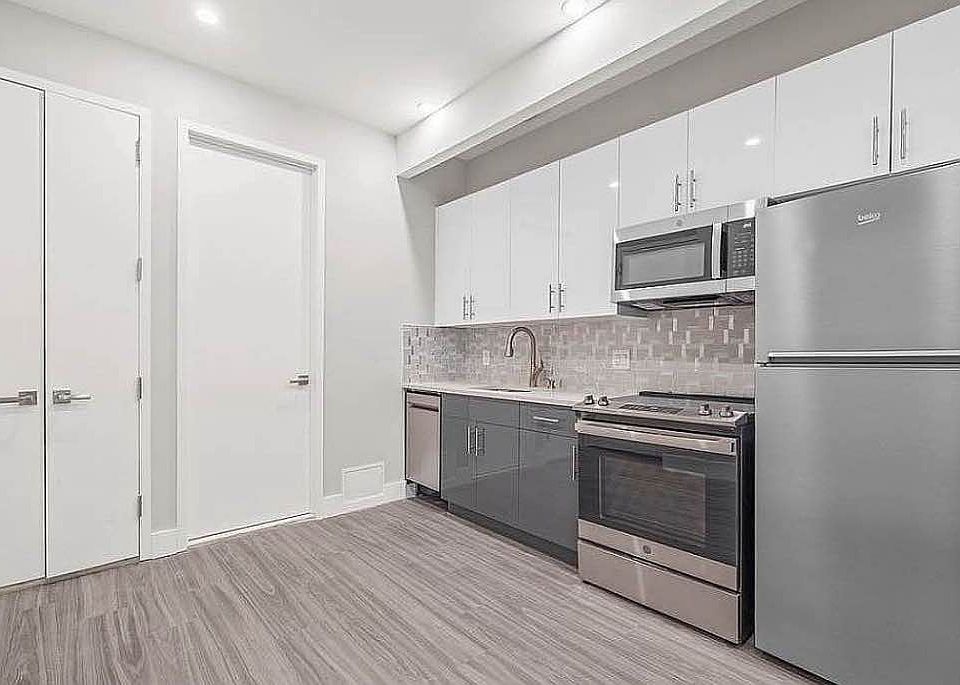 2nd image of 633 E 28th St #3E