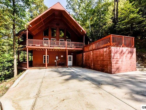 2nd image of 4040 Hickory Hollow Way
