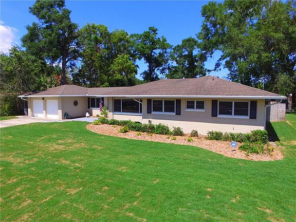 2nd image of 2165 Lake Dr