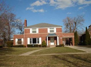 1236 Three Mile Dr, Grosse Pointe Park, MI 48230