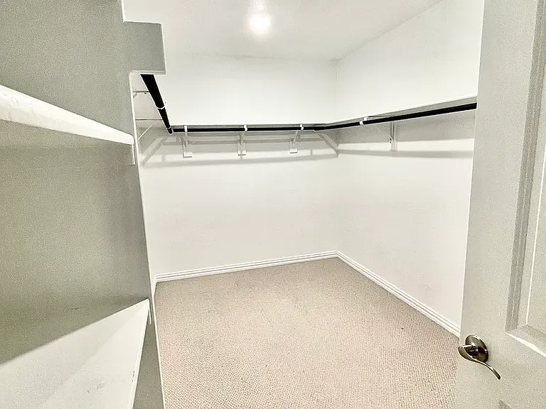 2624 Wellington Ln — Photo 18