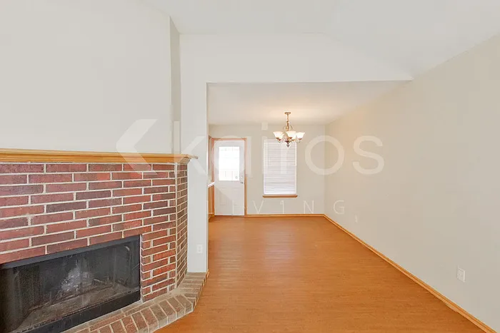 1129 NE 8th St — Photo 5