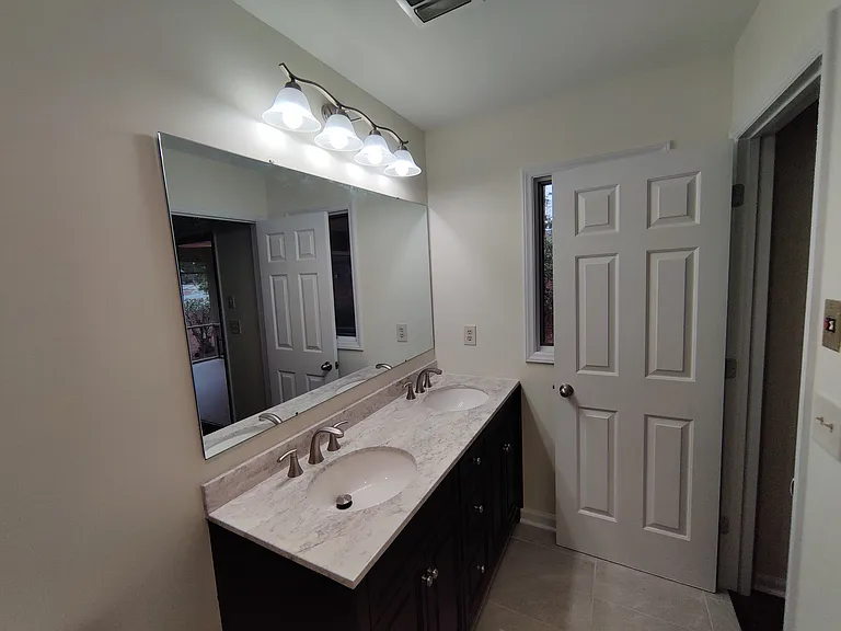 45 SW Lake Forest Dr — Photo 22