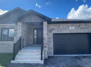 52 Potter Dr, Loyalist, ON K0H 2H0