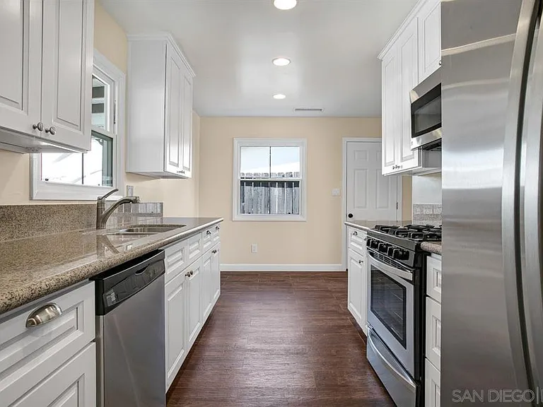 13041 Morene St — Photo 10