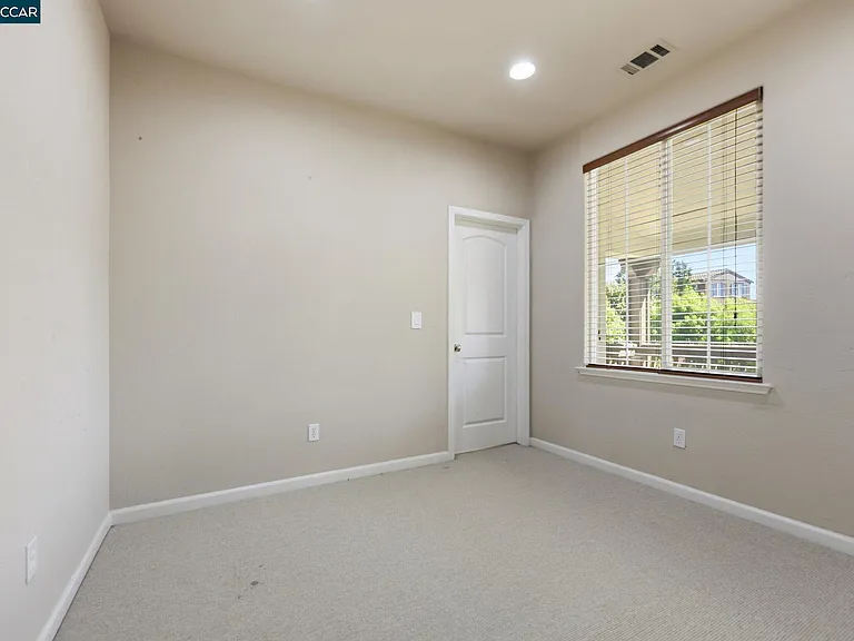 165 Paddington Ct — Photo 27