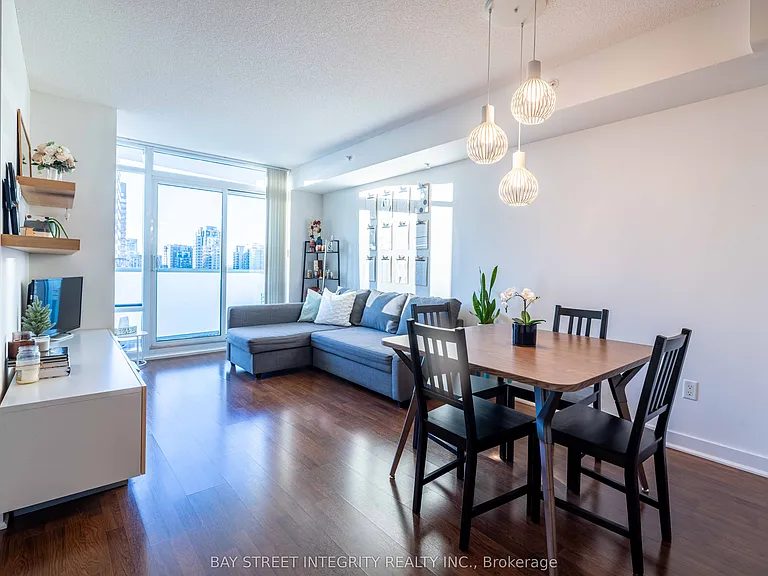 5740 Yonge St #1510 — Photo 4