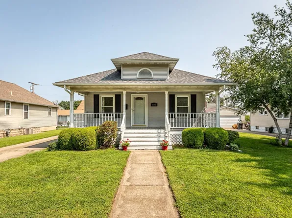 807 Mary St, Pekin, IL 61554