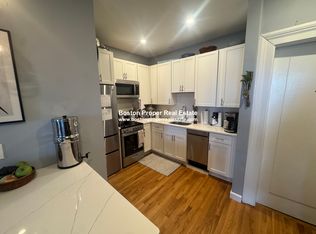 464 Beacon St APT 3R, Boston, MA 02115