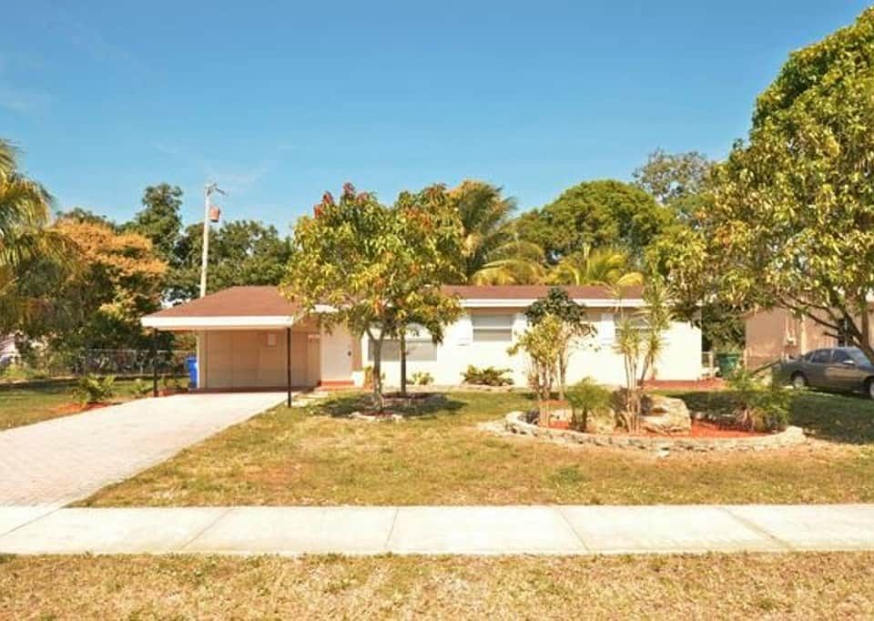 1st image of 1141 Park Dr