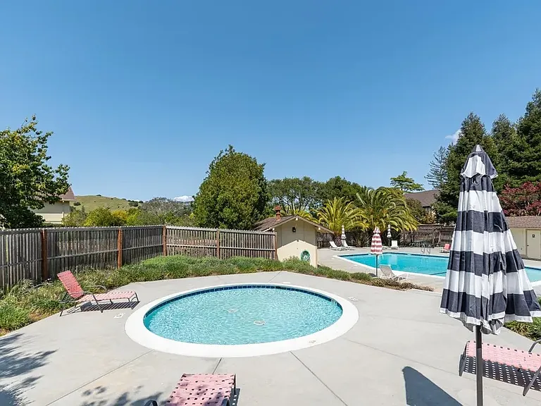 14 Palomino Rd — Photo 10