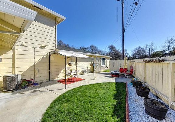 4th image of 710 7th Ave APT A