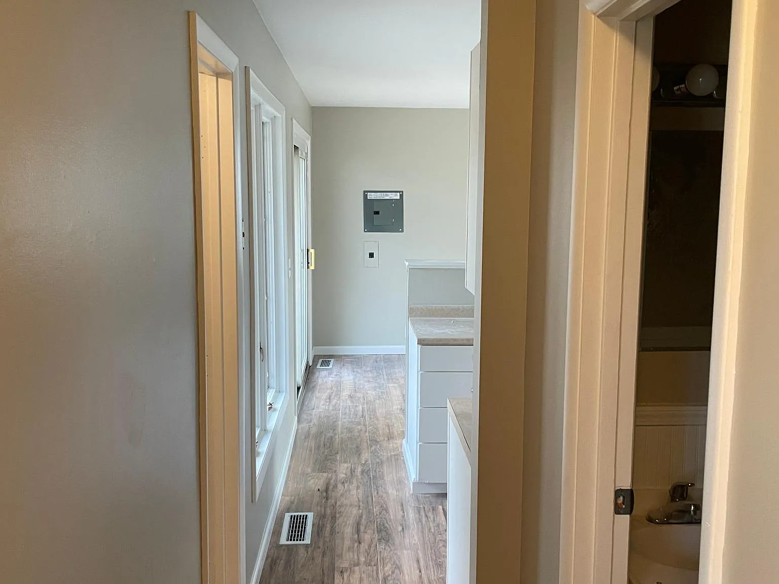 3 bed, 1120 sqft, $1,550 — Photo 2