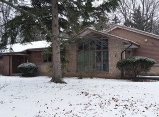 11 Danbury Cir N, Rochester, NY 14618