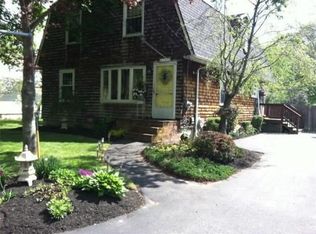 1411 Cohannet St, Taunton, MA 02780