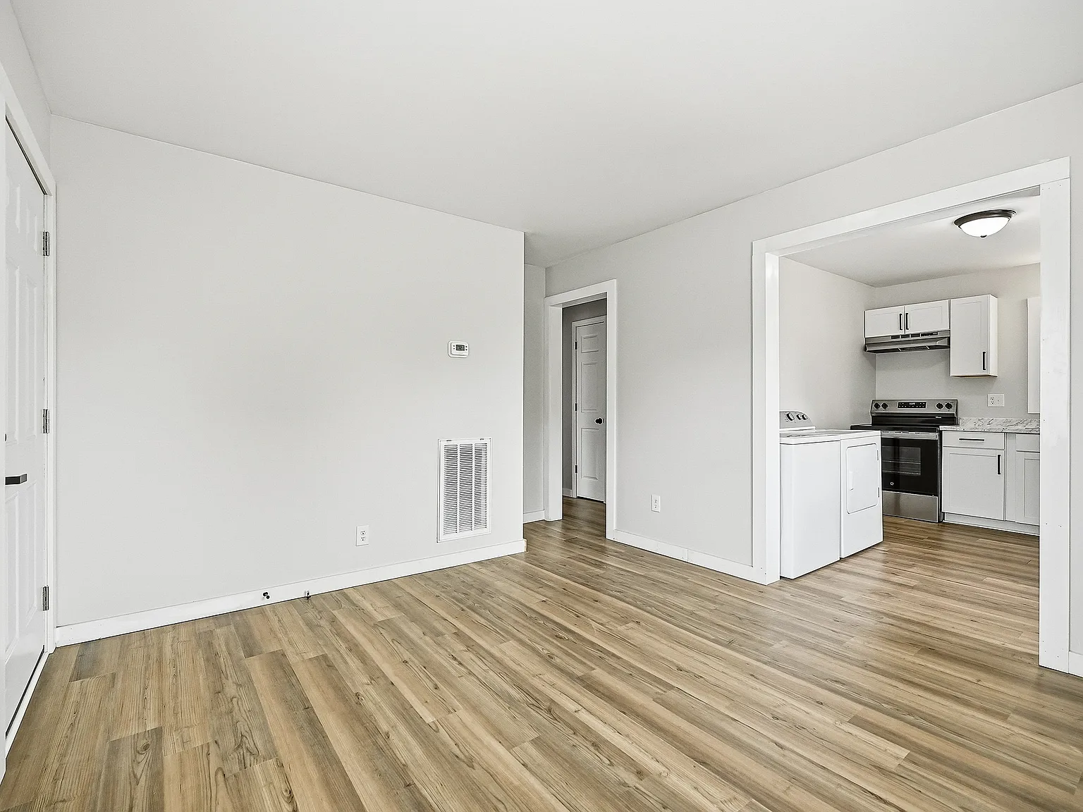 2 bed, 660 sqft, $1,225 — Photo 4