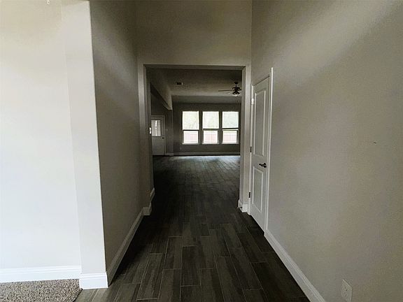 5th image of 3728 Walnut Ridge Dr