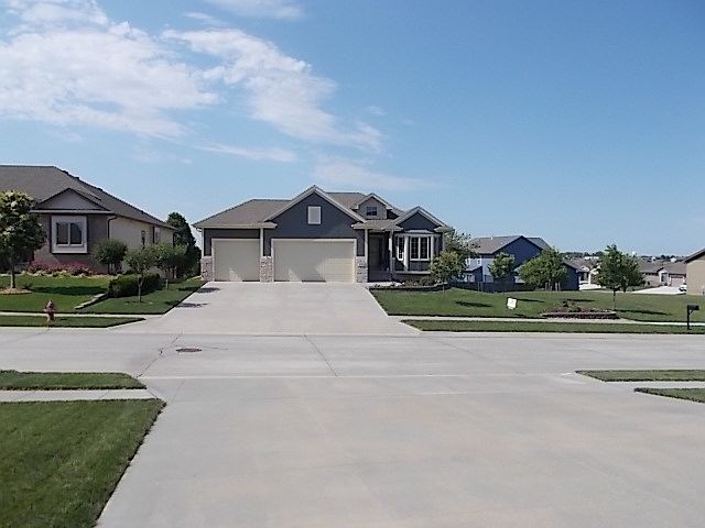1st image of 21320 Blackstone Cir