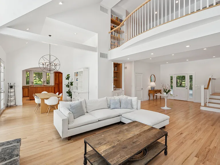 7 Fairway Ct — Photo 6