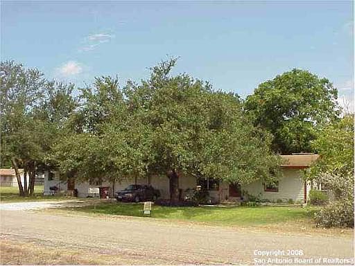 2nd image of 407 E OLD HWY 90