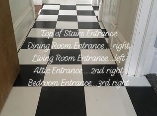 236 W Broadway St #2, Freeport, IL 61032