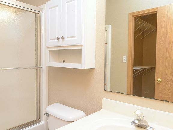 3rd image of 125 Ventura Ave APT D