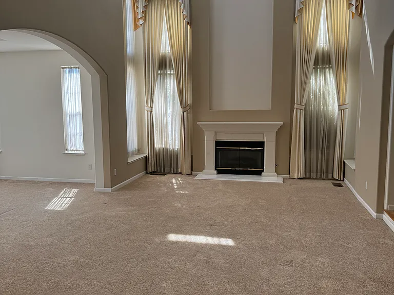 323 Lower Vintners Cir — Photo 4