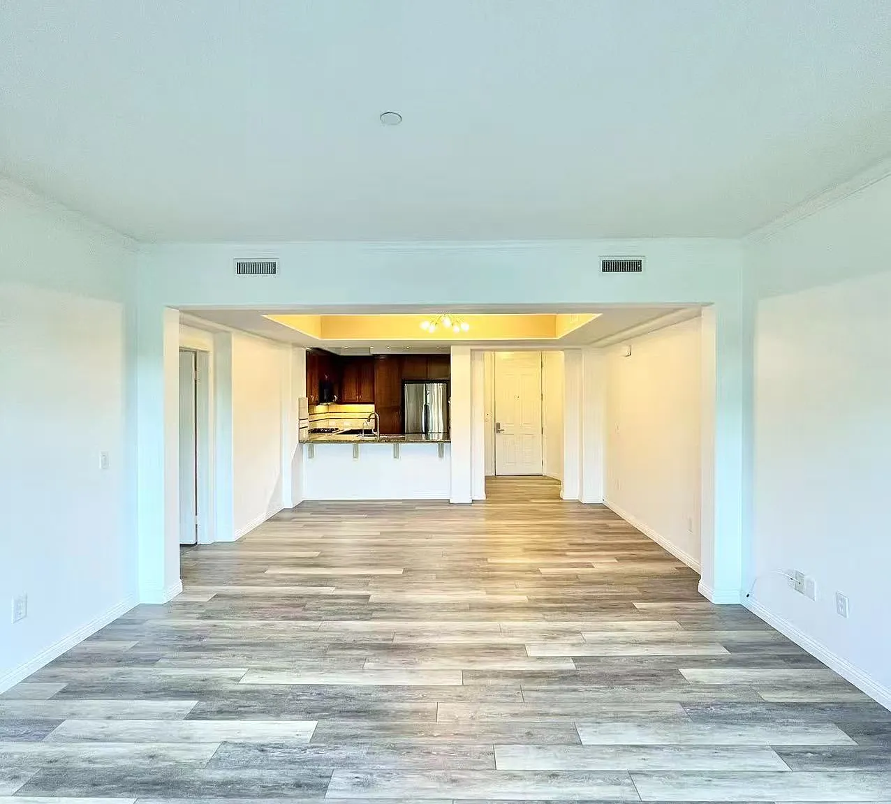 2 bed, 1274 sqft, $3,400 — Photo 4