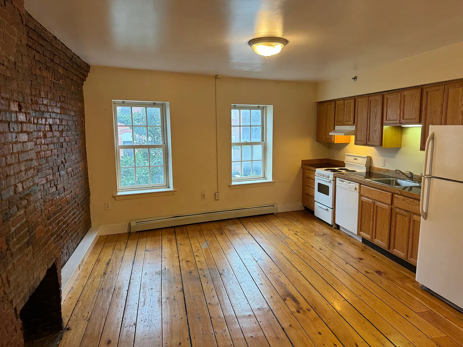 Studio, $1,075 — Photo 3
