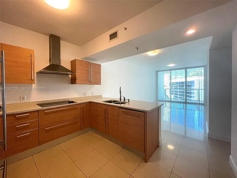 218 SE 14th St #1004 — Photo 29