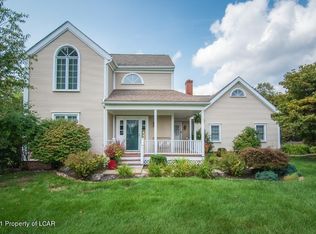 18 Genoa Ln, Shavertown, PA 18708