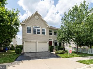 42231 Frontier Spring Dr, Chantilly, VA 20152