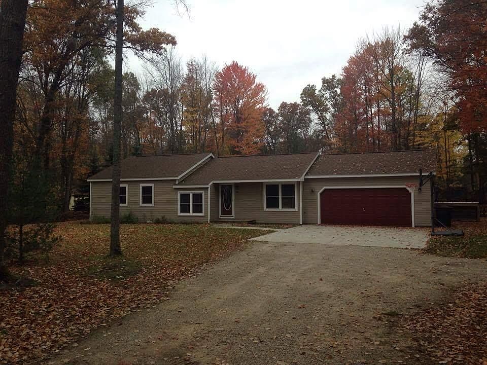 1st image of 810 Robinhood Ln