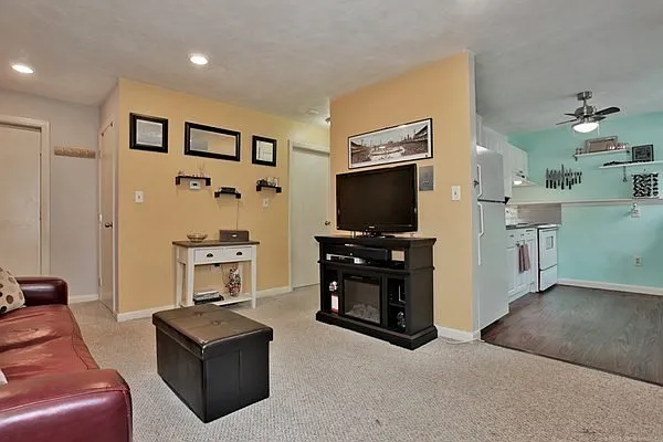 180C River St #7 — Photo 14