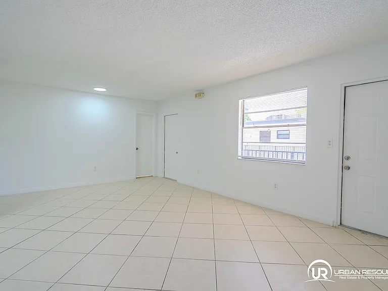 3265 Virginia St #15 — Photo 12