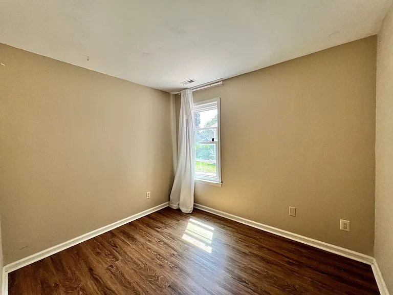 1594 Hummingbird Ln — Photo 15