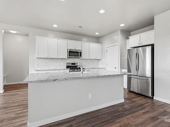 3rd image of 949 N Synergy Ln