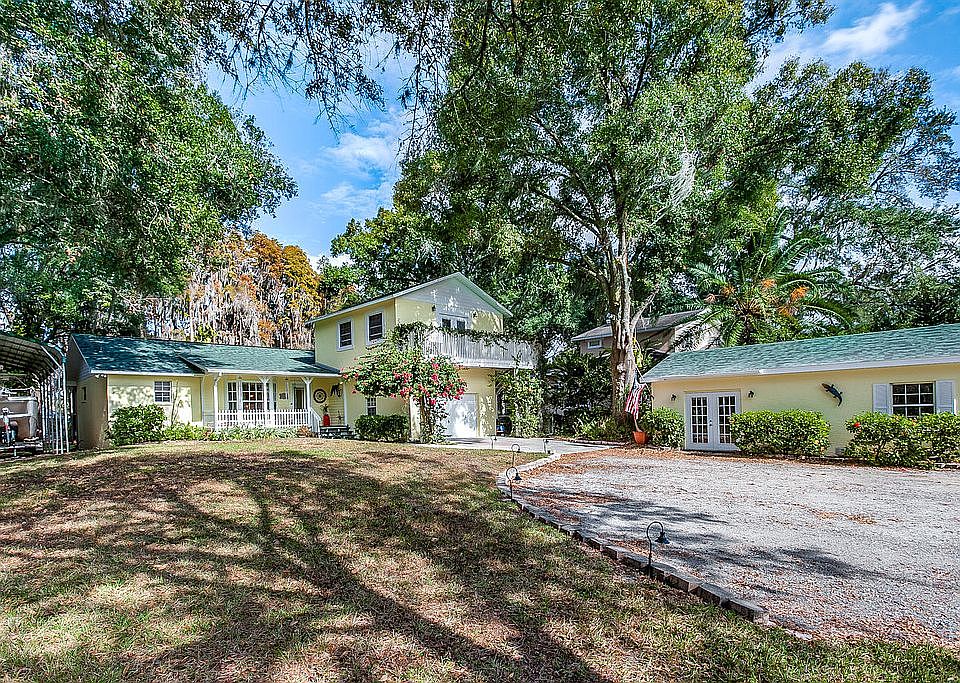 1st image of 22461 Carson Dr