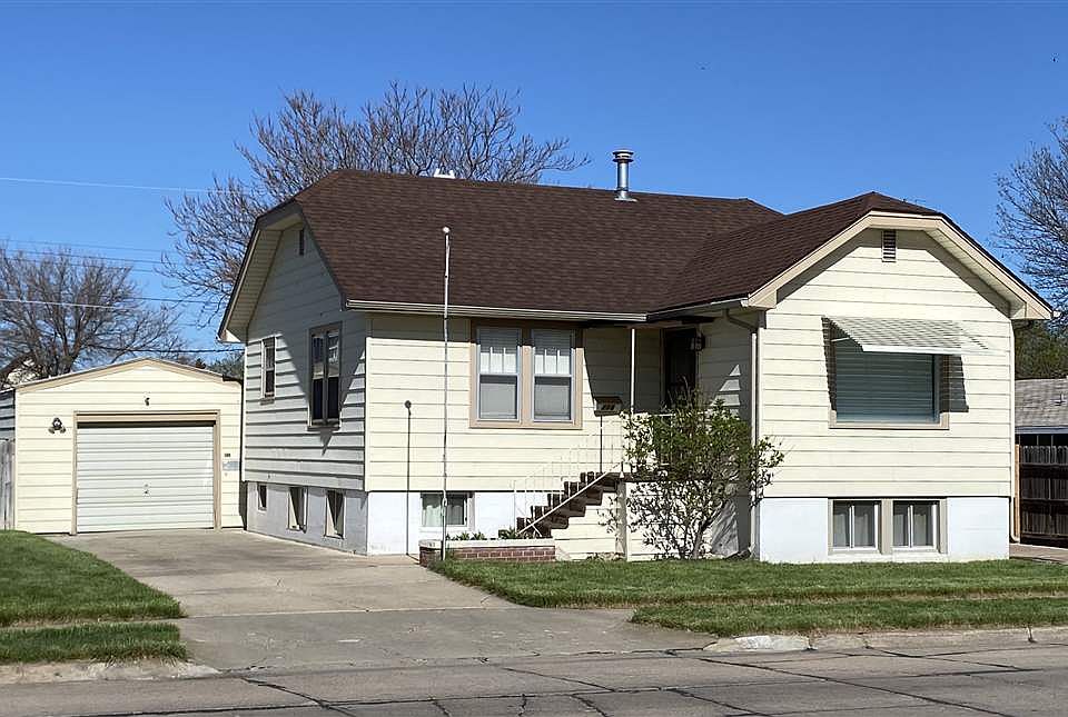 1st image of 218 S Cottonwood St