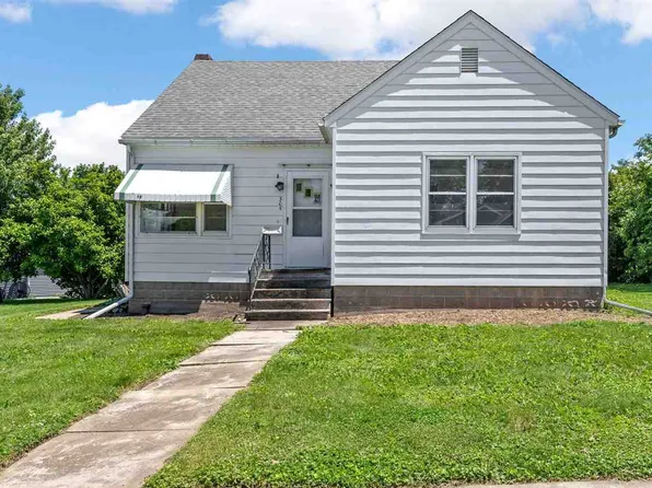 305 7th Ave, Clarence, IA 52216