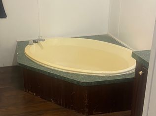 819 Rembrandt Dr, Fayetteville, NC 28314