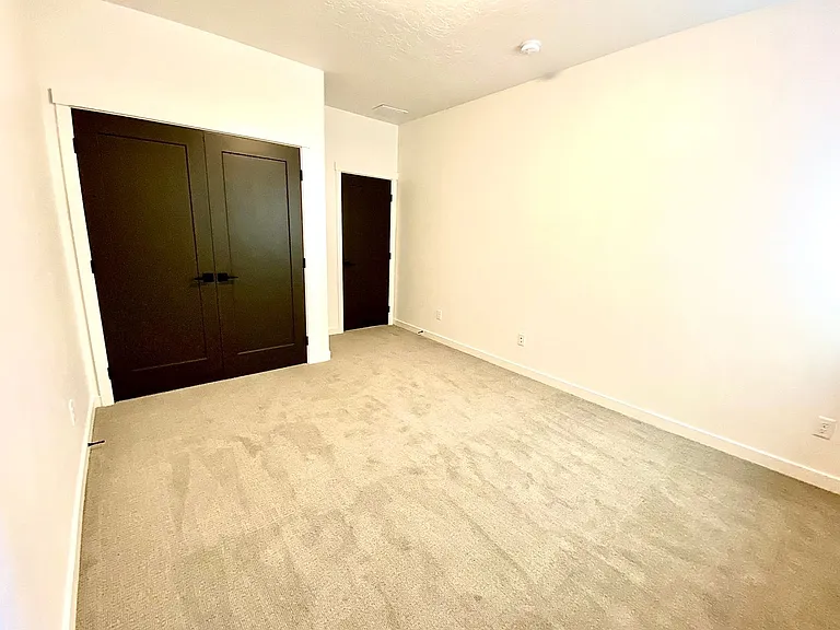 1258 E Echelon Ridge Ln — Photo 46