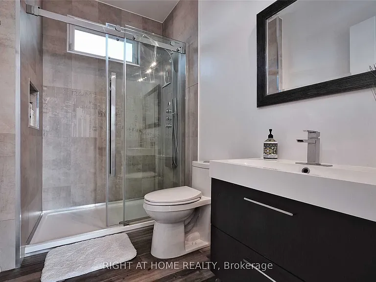 206 Gamma St — Photo 20
