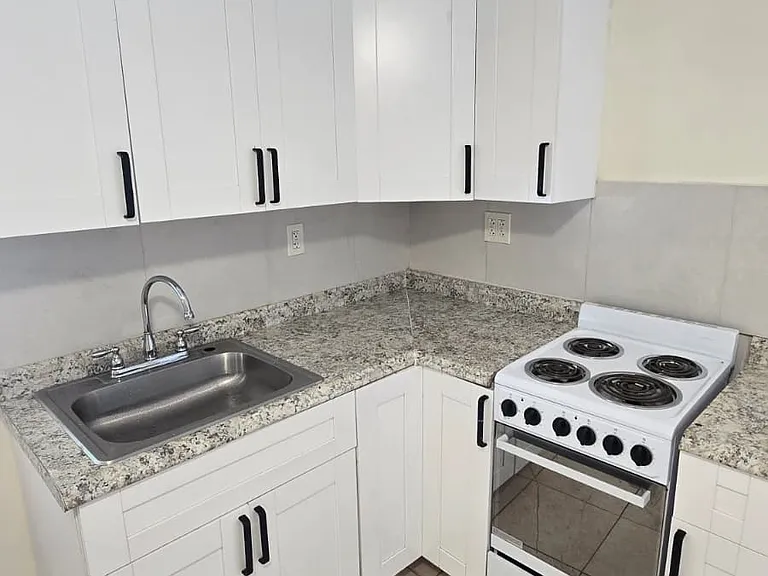 2145 NW 49th St #1 — Photo 12