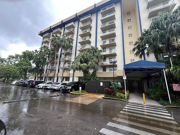 2nd image of 801 NW 47th Ave APT 207W
