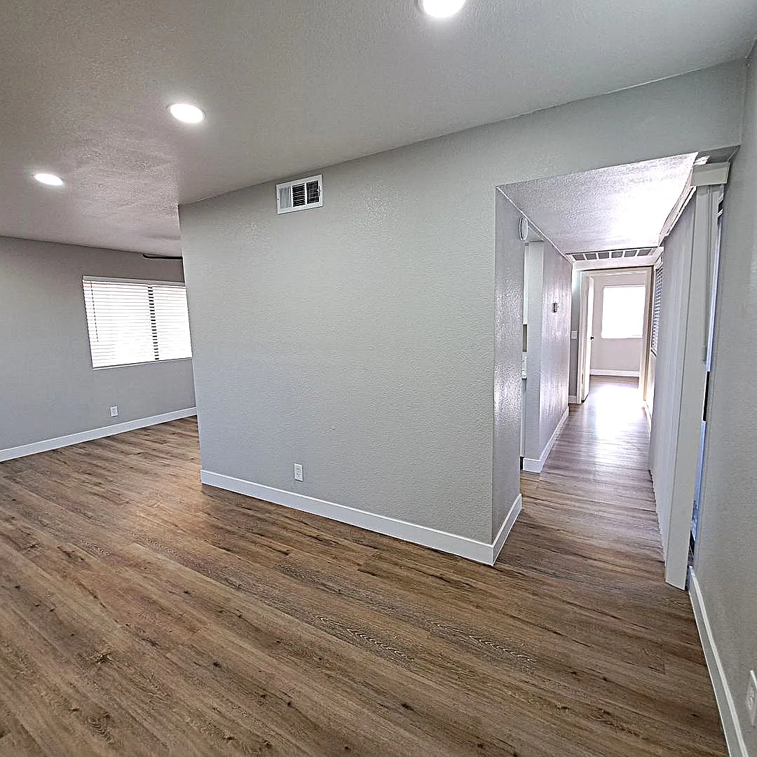 2 bed, 948 sqft, $1,350 — Photo 4